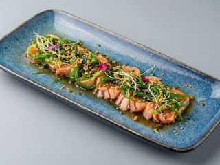 TATAKI SALMON