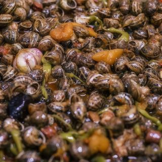 Cargols amb salsitxes