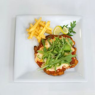 Milanesa de Pollo Parmesana 