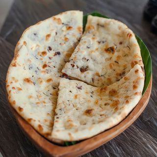 Peshwari naan