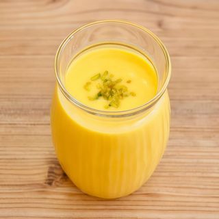 Mango lassi (12 oz.)