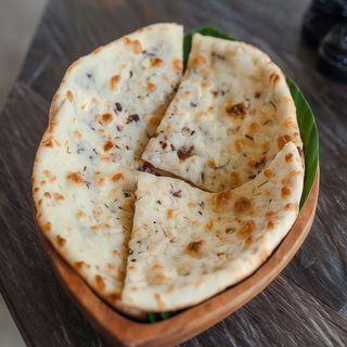 Peshwari naan