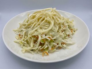 ensalada de col con queso