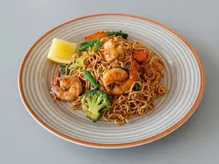 Wok noodle pad mama