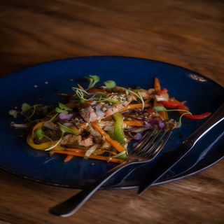 Salteado oriental de solomillo 