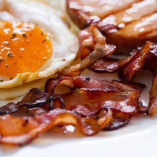 Bacon Con Huevo
