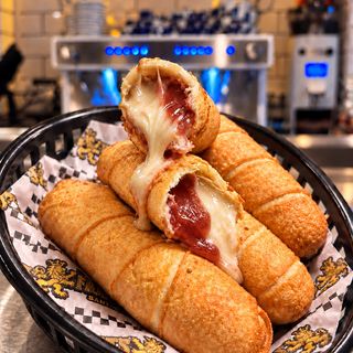 Tequeño de  guayaba y queso