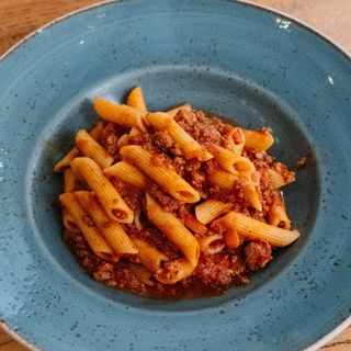 Penne al ragú (S.G.)