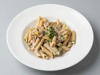 Penne Gorgonzola e tartufo (S.G.)
