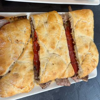 Chapata de bacon y queso