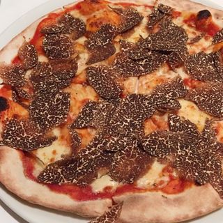 Pizza tu y la trufa negra (33 cm.)