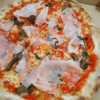 Pizza Prosciutto & Funghi