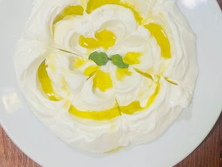 Labneh( لبنه)