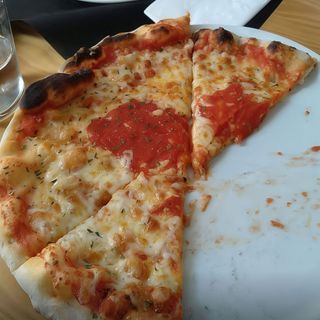 Pizza margherita