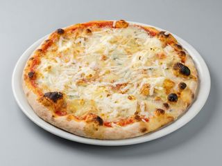 Pizza quattro formaggi
