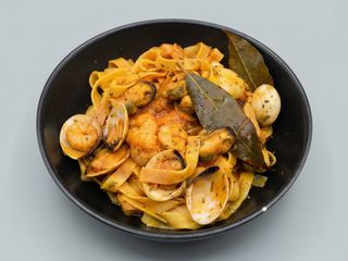 Pasta fresca frutti di mare