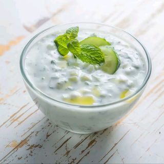 Salsa tazatziki griega
