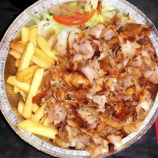 Plato kebab mixto con patatas