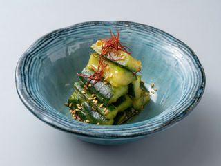 Pepino Roto Con Toque De Sésamo