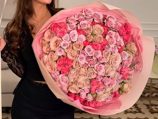Forever Fabulous XXL Spray Rose Bouquet