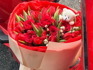 Deluxe Teddy Tulips - 30 Tulipanes & Rositas