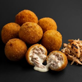 CROQUETAS DE POLLO AL CARBÓN 8u