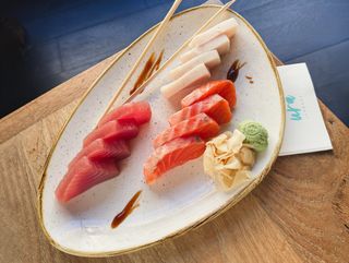 Sashimi shake de salmón (3 piezas)