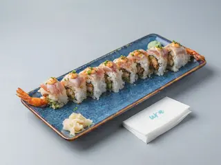 Sumokusamon uramaki (8 piezas)