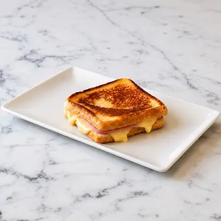 Sándwich jamón york y queso havarti