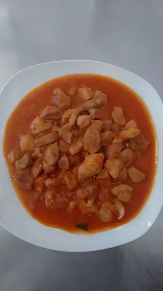 Media de carne con tomate recipiente de 750cl