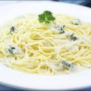 Espaguetis al roquefort