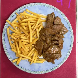 Ternera con patatas fritas
