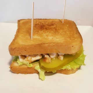 Sándwich de pollo