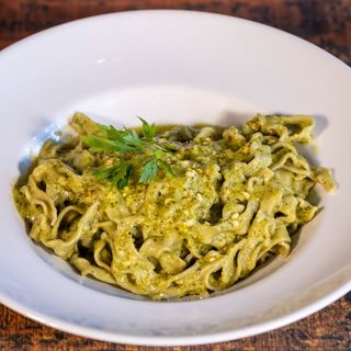 Fetuccini Verdi ai Pesto Genovese