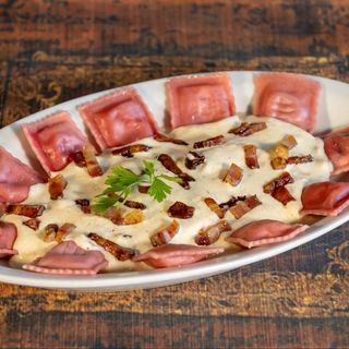 Ravioli Rosso Carbonara