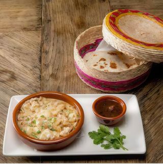 Tacos de alambre de pollo con queso (5 uds)