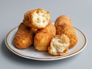 Croquetas de Pollo Asado (8 und)