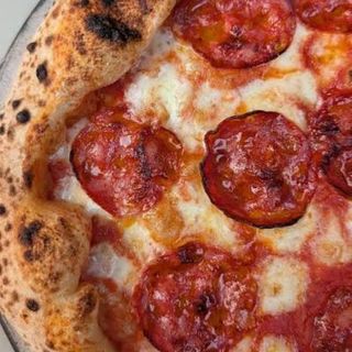 Pizza Pepperoni - The Red Hot Classic