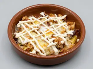 Kebab & patatas,gratinadas (plato horneado )
