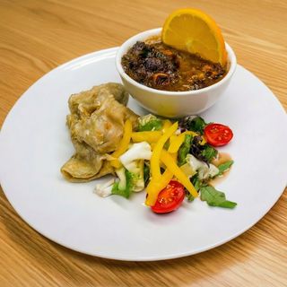 Oxtail Roti / Roti de Rabo de Toro