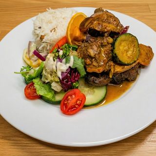 Stew Chicken / Pollo Estafado