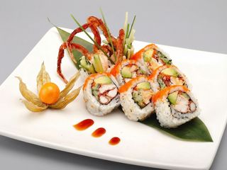 131. Soft shell crab roll (8piezas)