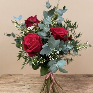 Ramo de 3 rosas rojas