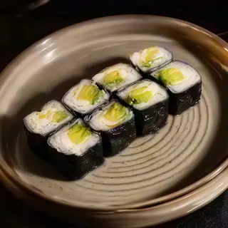 Maki De Aguacate Y Queso (8 Uds.)
