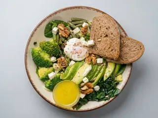 Avocado Supergreen Salad
