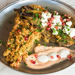 Berenjena asada con chermoula
