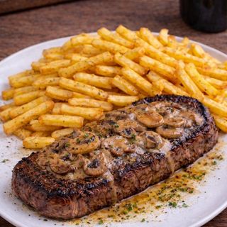 Entrecot De Ternera Con Salsa De Champiñones