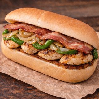 Bocadillo De Pollo Riojano 
