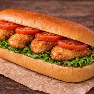 Bocadillo De Pollo Rebozado