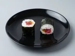 Norimaki Atún-Kanpyo (8 Pzs.)